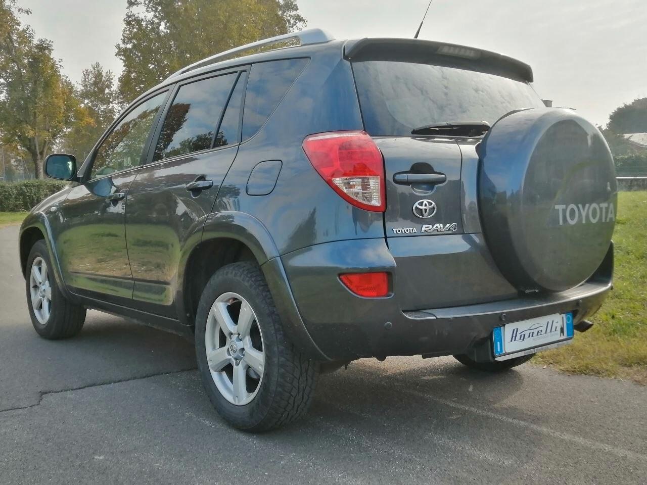 Toyota RAV 4 RAV4 2.2 D-4D 177 CV Luxury