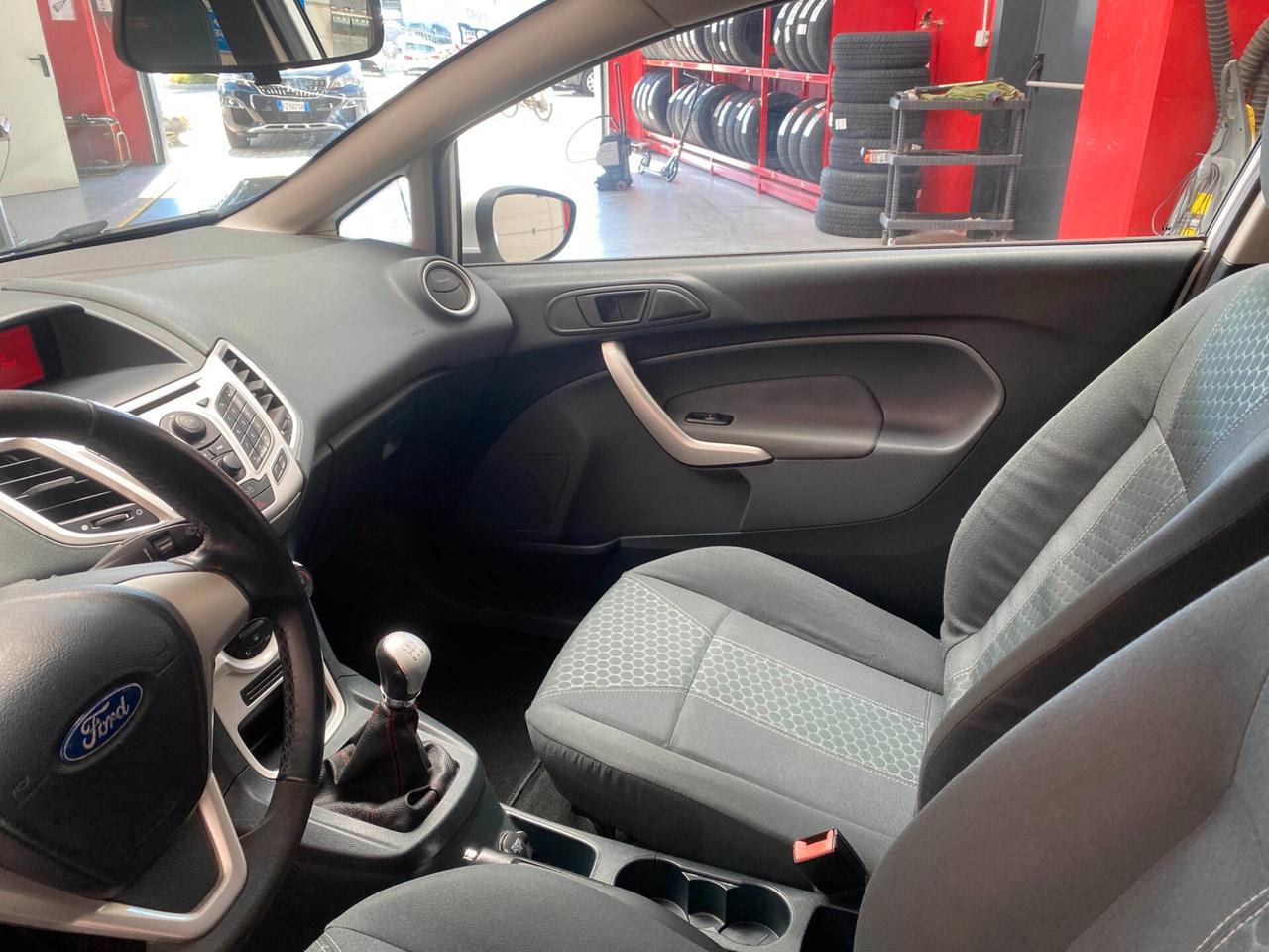 Ford Fiesta 1.4 TDCi 68CV 3 porte Titanium