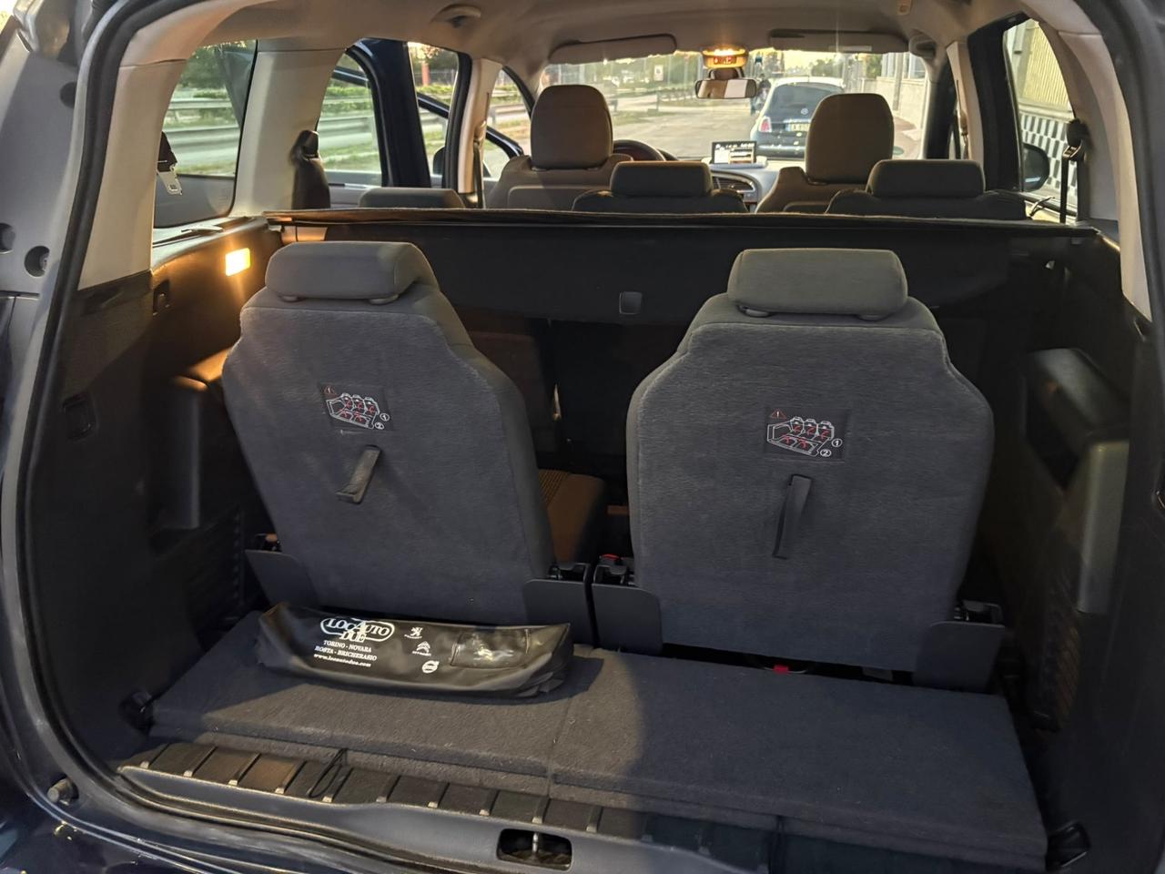 Peugeot 5008 1.6 HDi 7 posti Unipro 2014