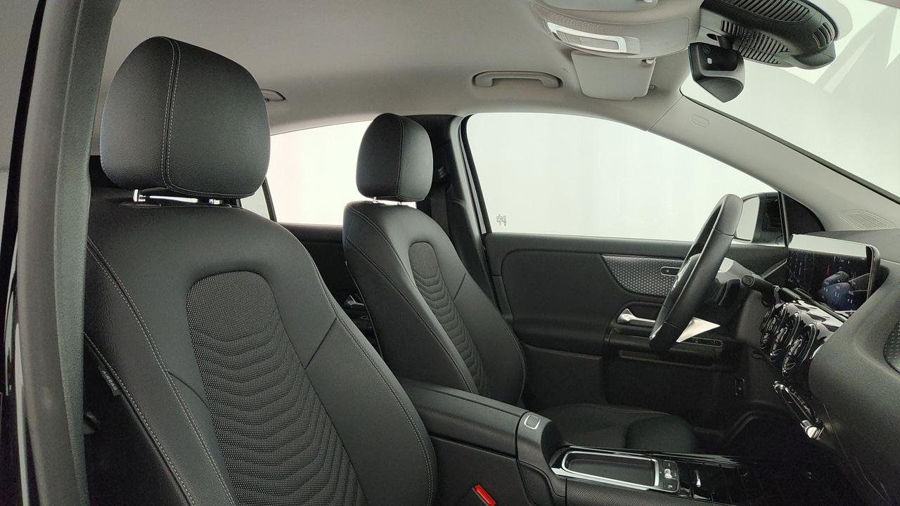 Mercedes-Benz GLA 180 d Advanced auto