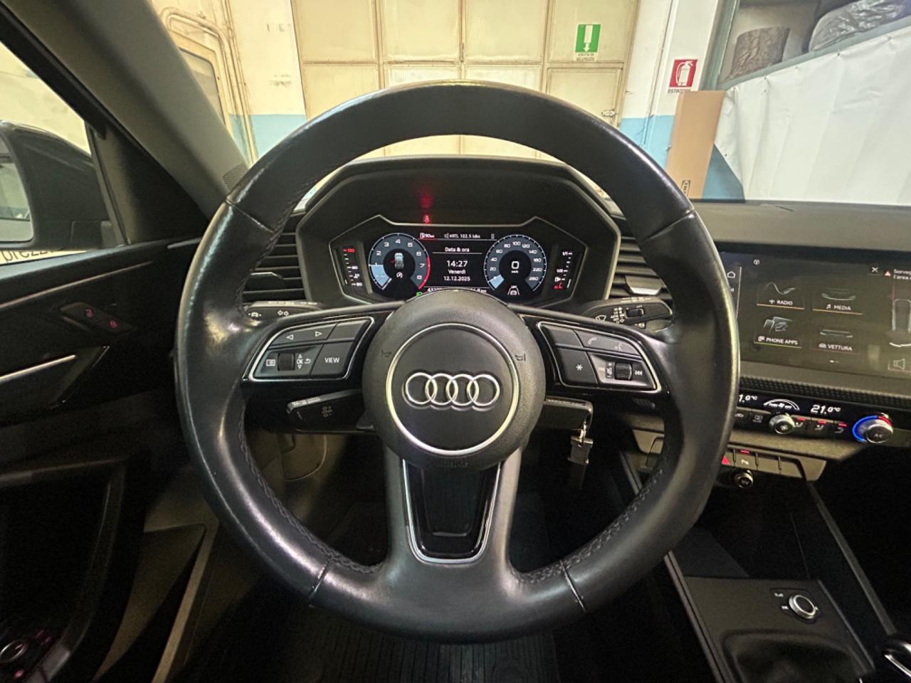 Audi A1 citycarver 30 TFSI Identity Contrast