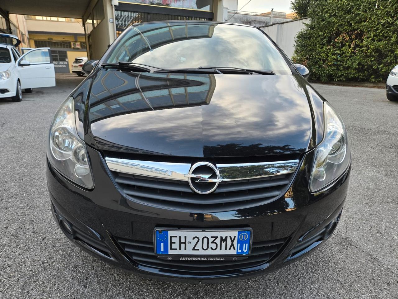 Opel Corsa 1.2 5 porte Cosmo Neopatentati