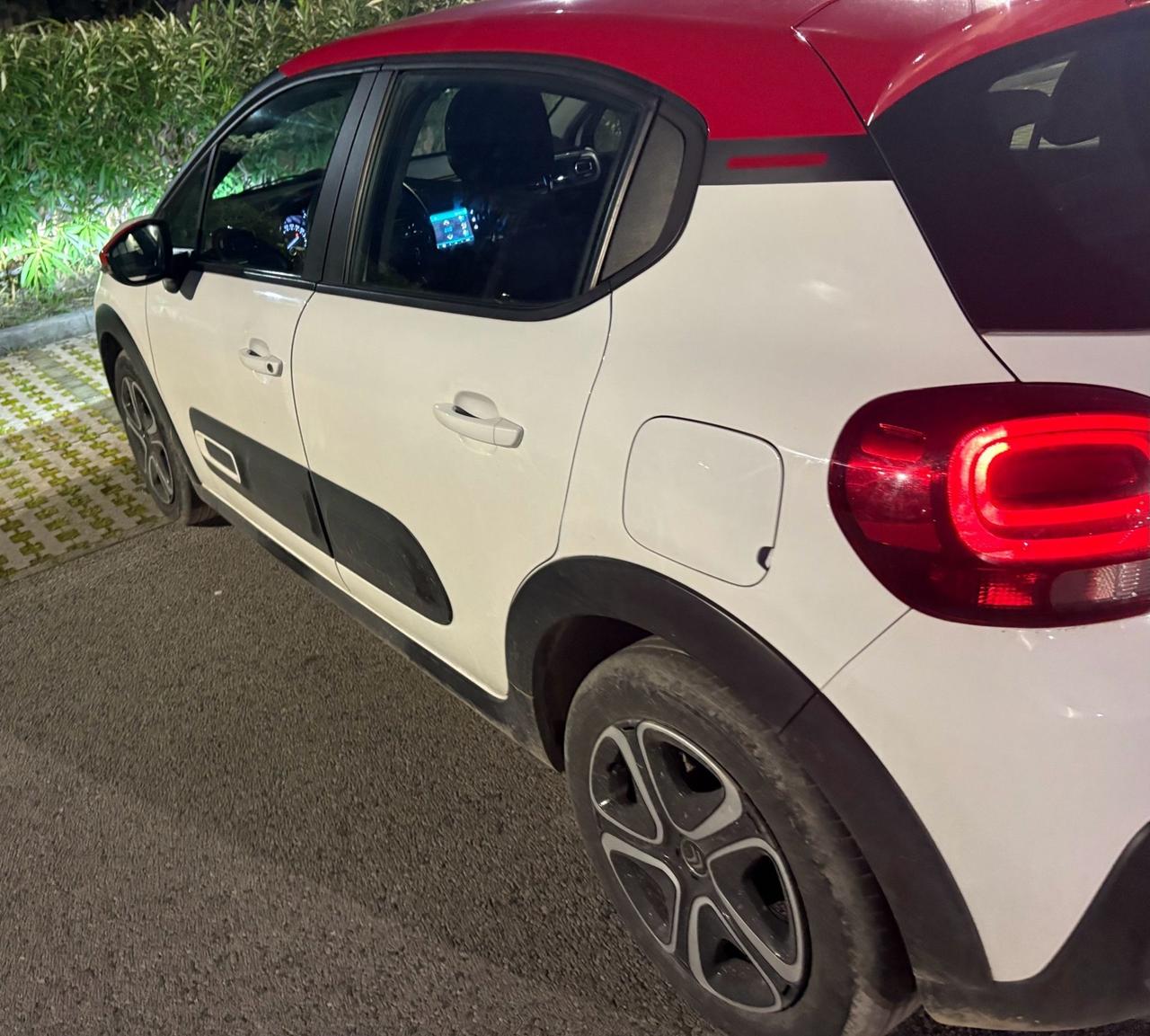 Citroen C3 83cv Benzina 5 porte Shine Navi bicolor pdc
