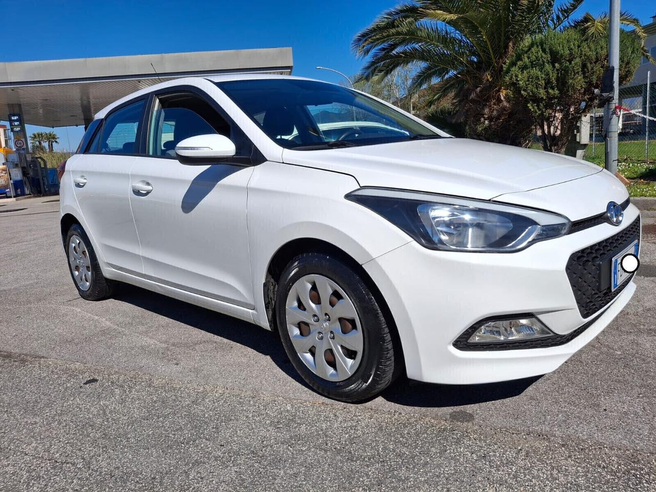 Hyundai i20 1.1 CRDi-*DIESEL EURO 6*NEOPATENTATI*