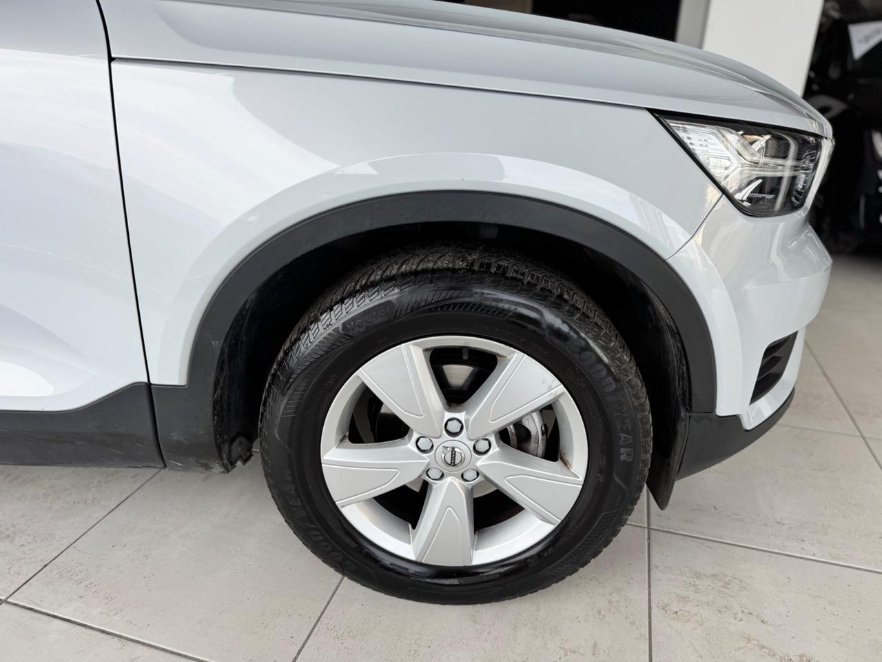 Volvo XC40 T3 Momentum Virtual Led Cruise