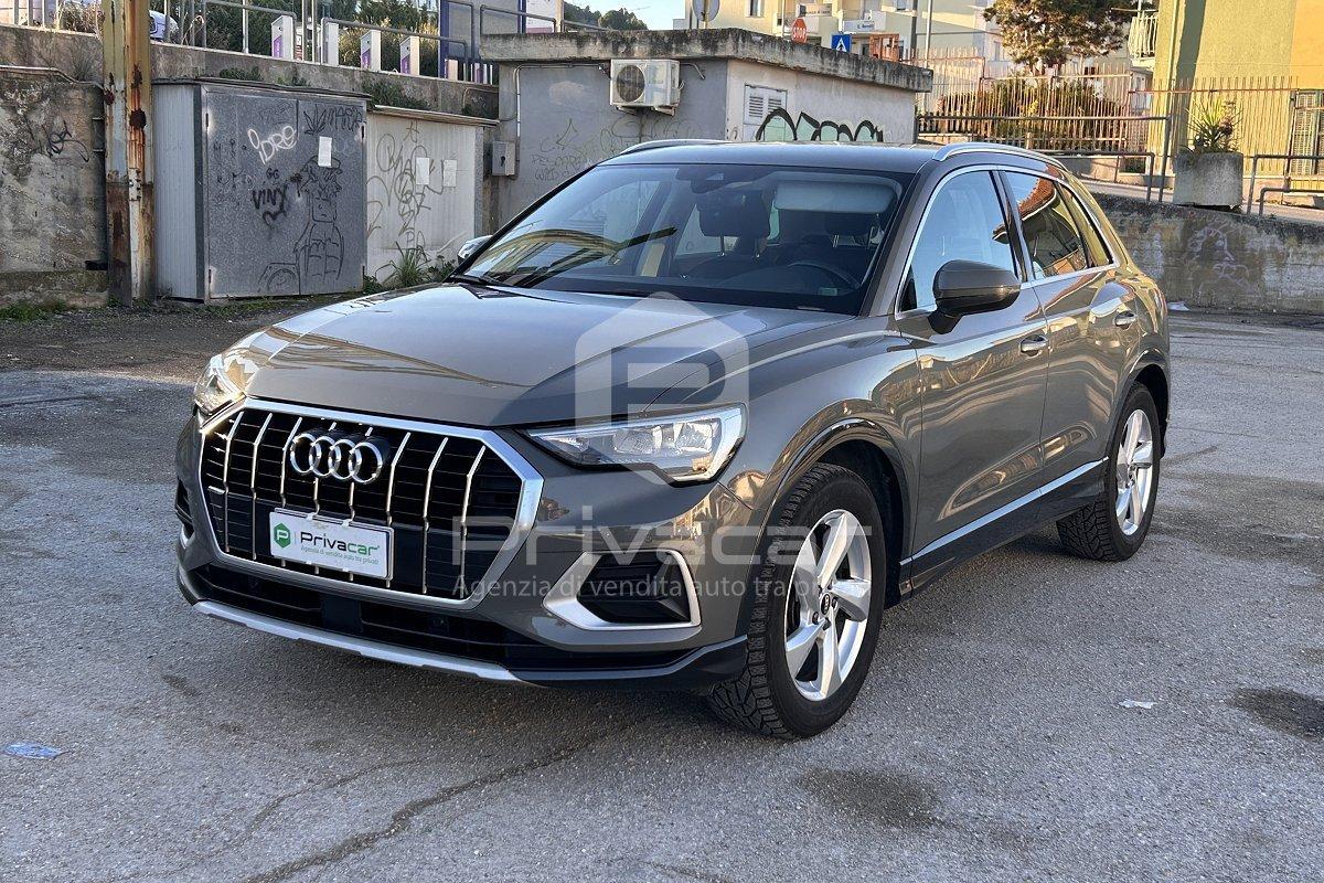 AUDI Q3 35 TDI S tronic Business Advanced