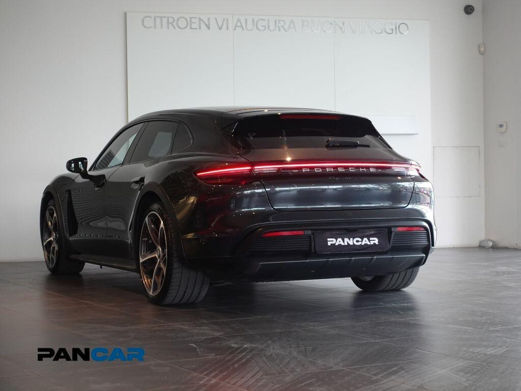 Porsche Taycan 4S Cross Turismo