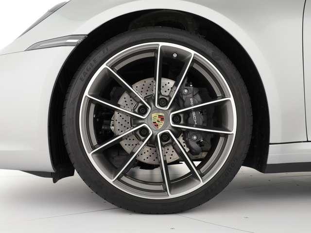 Porsche 992 cabrio 3.0 carrera auto