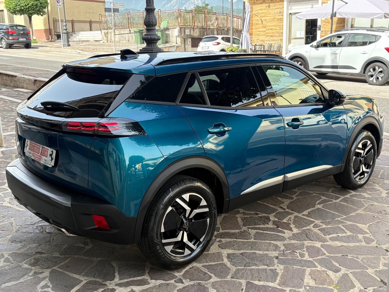 Peugeot 2008 EAT8 Allure FULL/LED PARI AL NUOVO