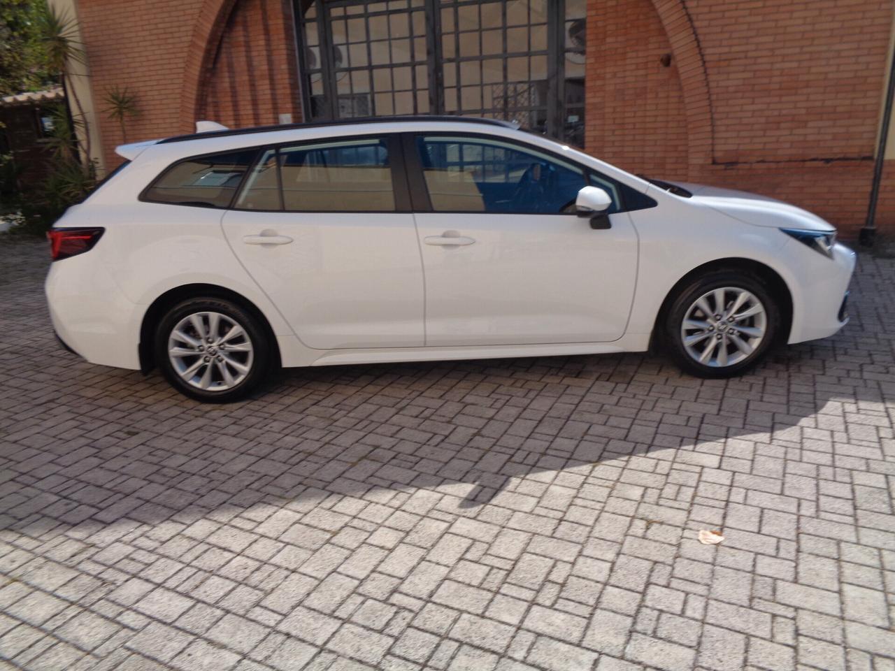 Toyota Corolla Touring Sports 1.8 Hybrid Active BIANCO NESSUN VINCOLO DI FINANZIAMENTO