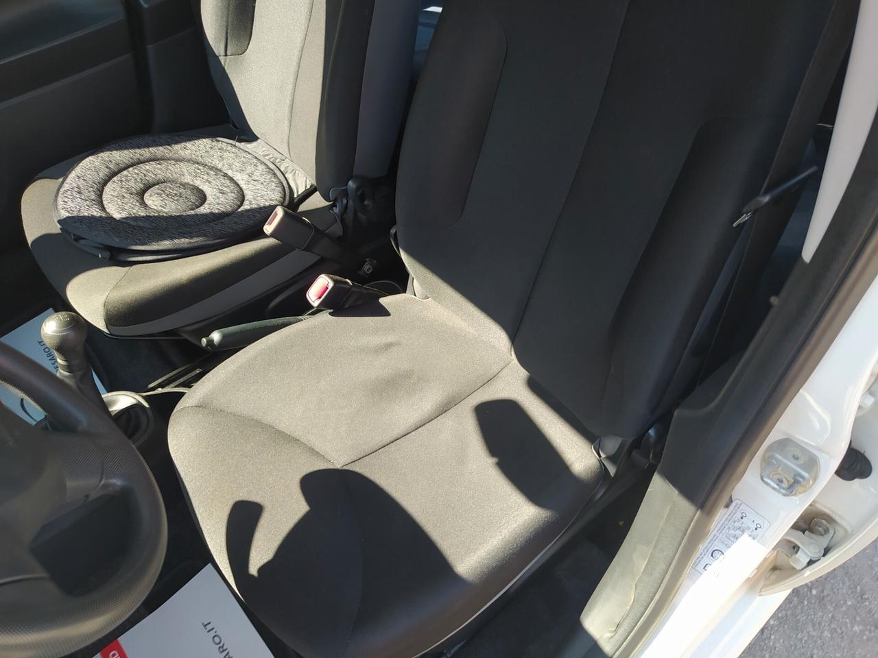 Toyota Aygo 1.0 12V VVT-i 5 porte Active Connect Neopatentati