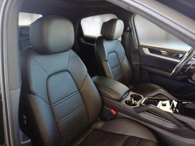 PORSCHE CAYENNE COUPE 3.0 V6 AUTO SUV