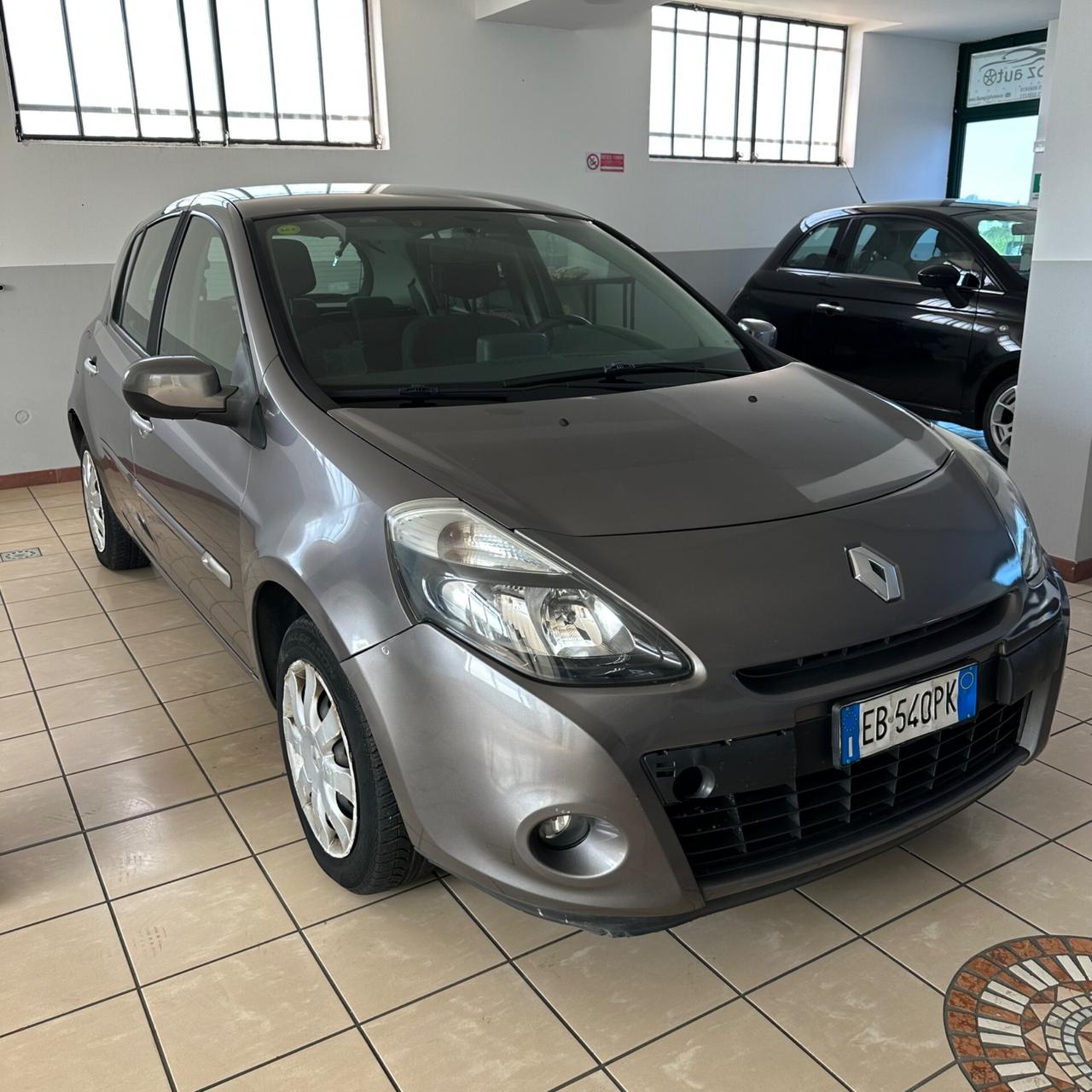 Renault Clio 1.2 16V 5 porte Dynamique AUTOMATICO