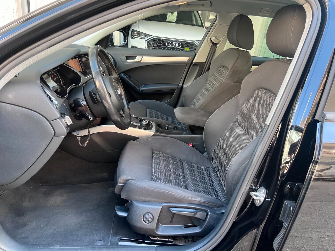 Audi A4 Avant 2.0 tdi Advanced 150cv multitronic LED/NAVI/PDC