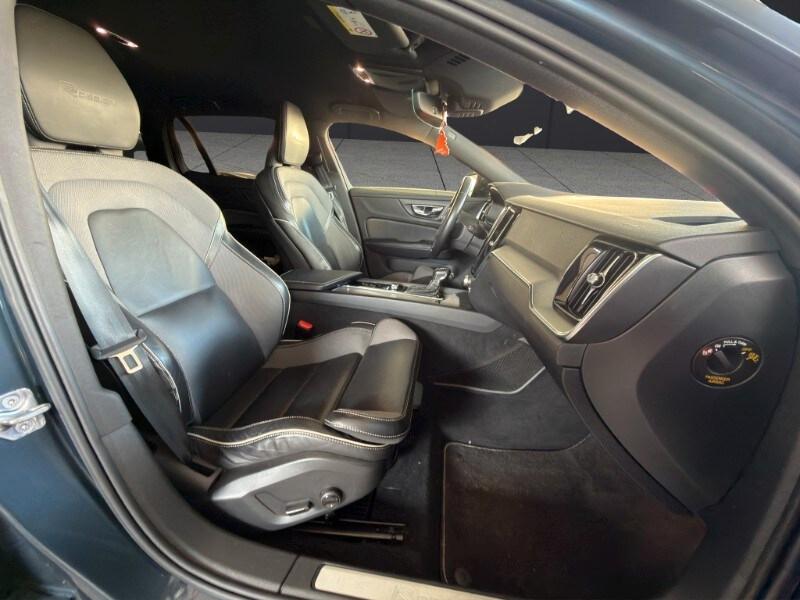 VOLVO V60 (2018-->) V60 D4 Geartronic R-design