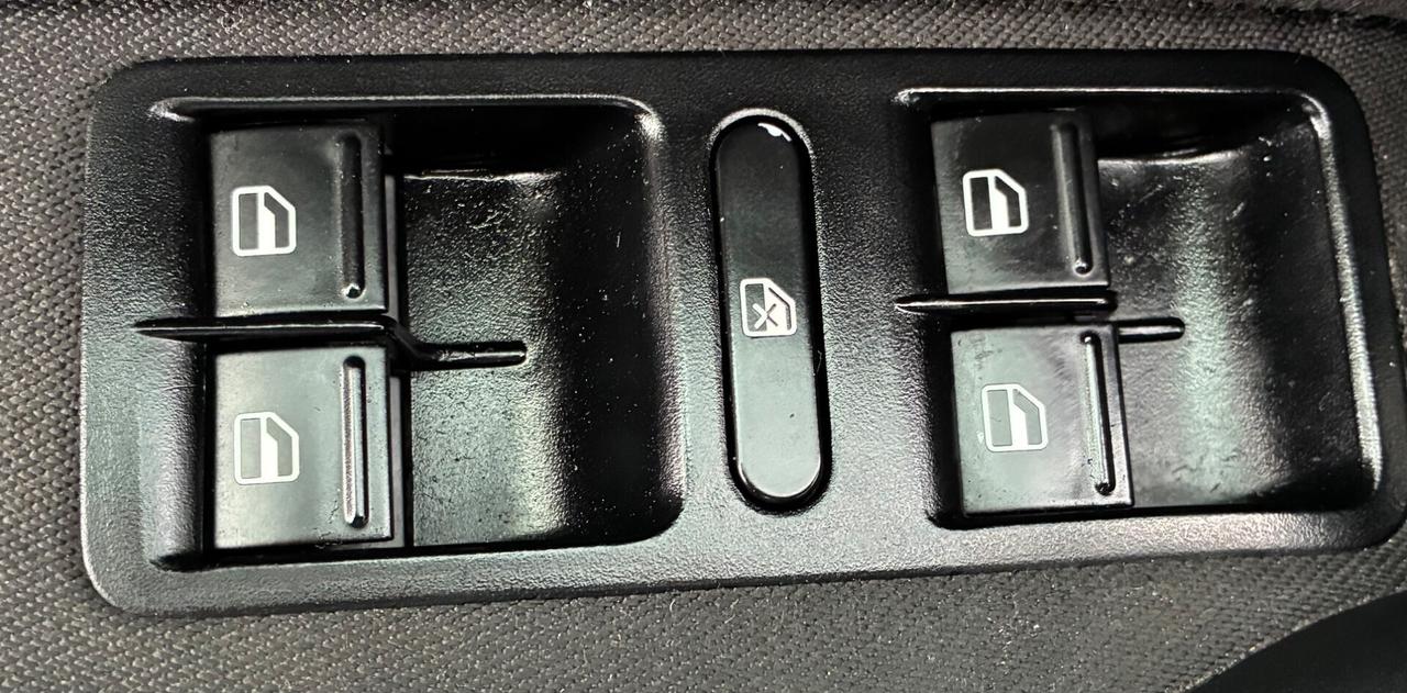 Volkswagen Polo 1.2 TDI 75cv 5p - 2012