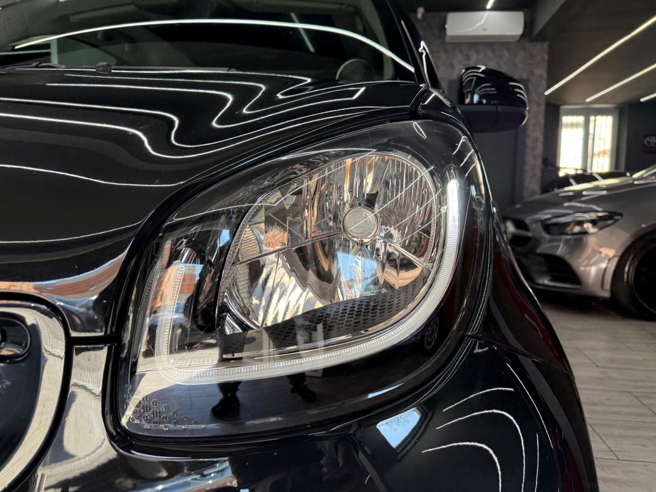 Smart ForTwo 70 1.0 Prime NAVI-KAMERA-LED Pronta consegna