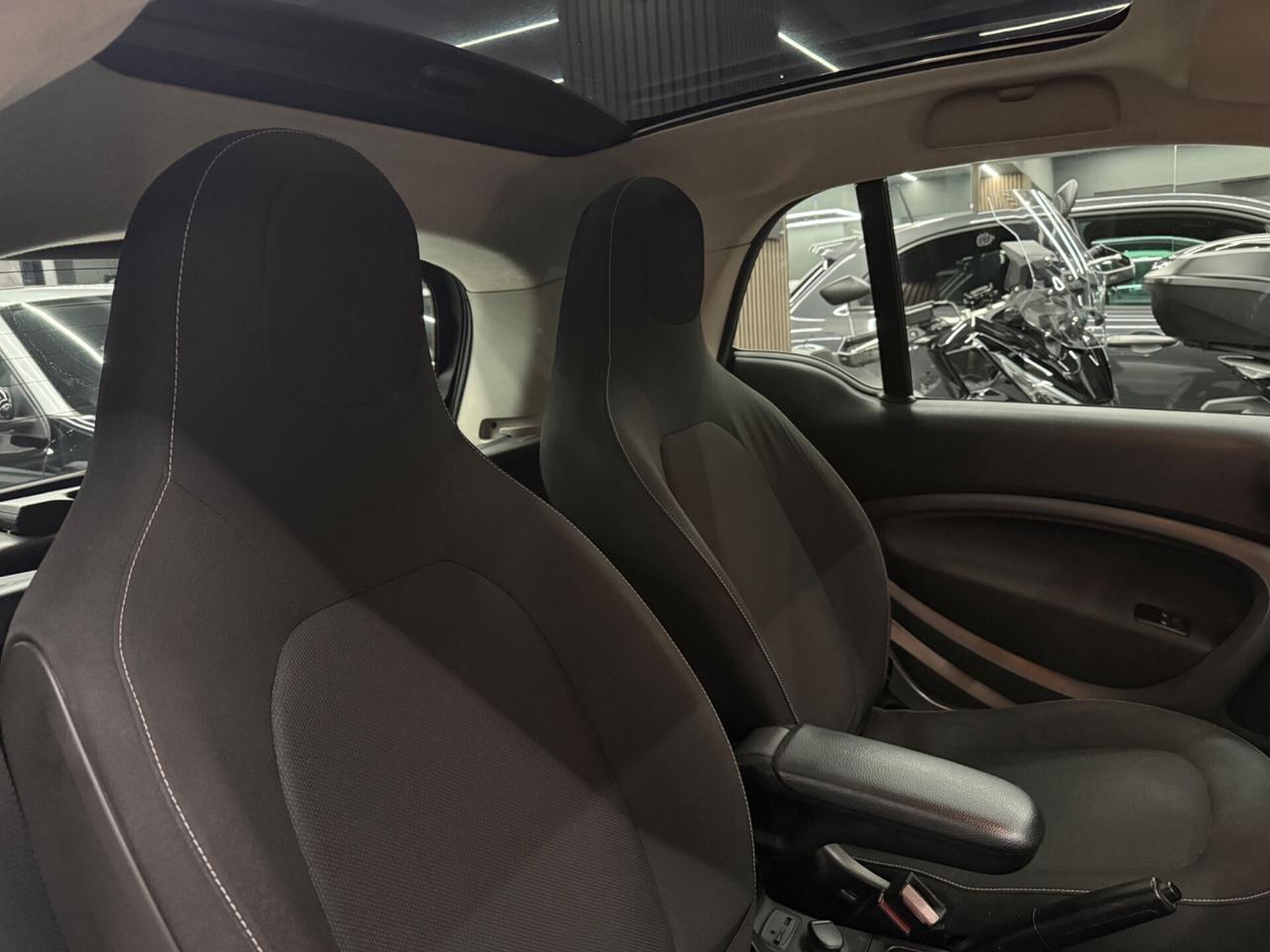 Smart ForTwo 90 0.9 Turbo Prime Parisblue Navi-Kamera-Led