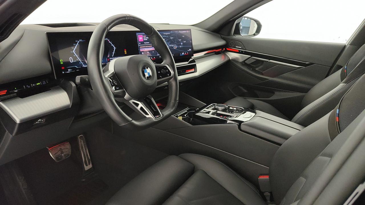BMW Serie 5 G61 2024 Touring - 520d Touring 48V xdrive MSport Pro auto