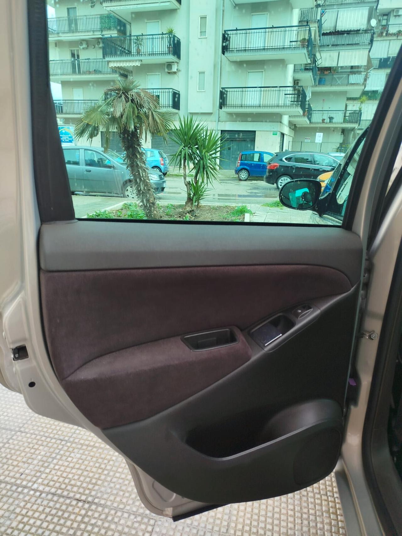 Lancia MUSA 1.4 16V EURO 5 S&S Platino