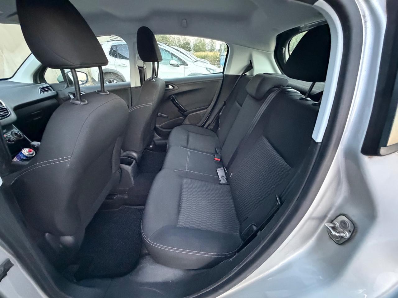 Peugeot 208 PureTech 82 5 porte Allure