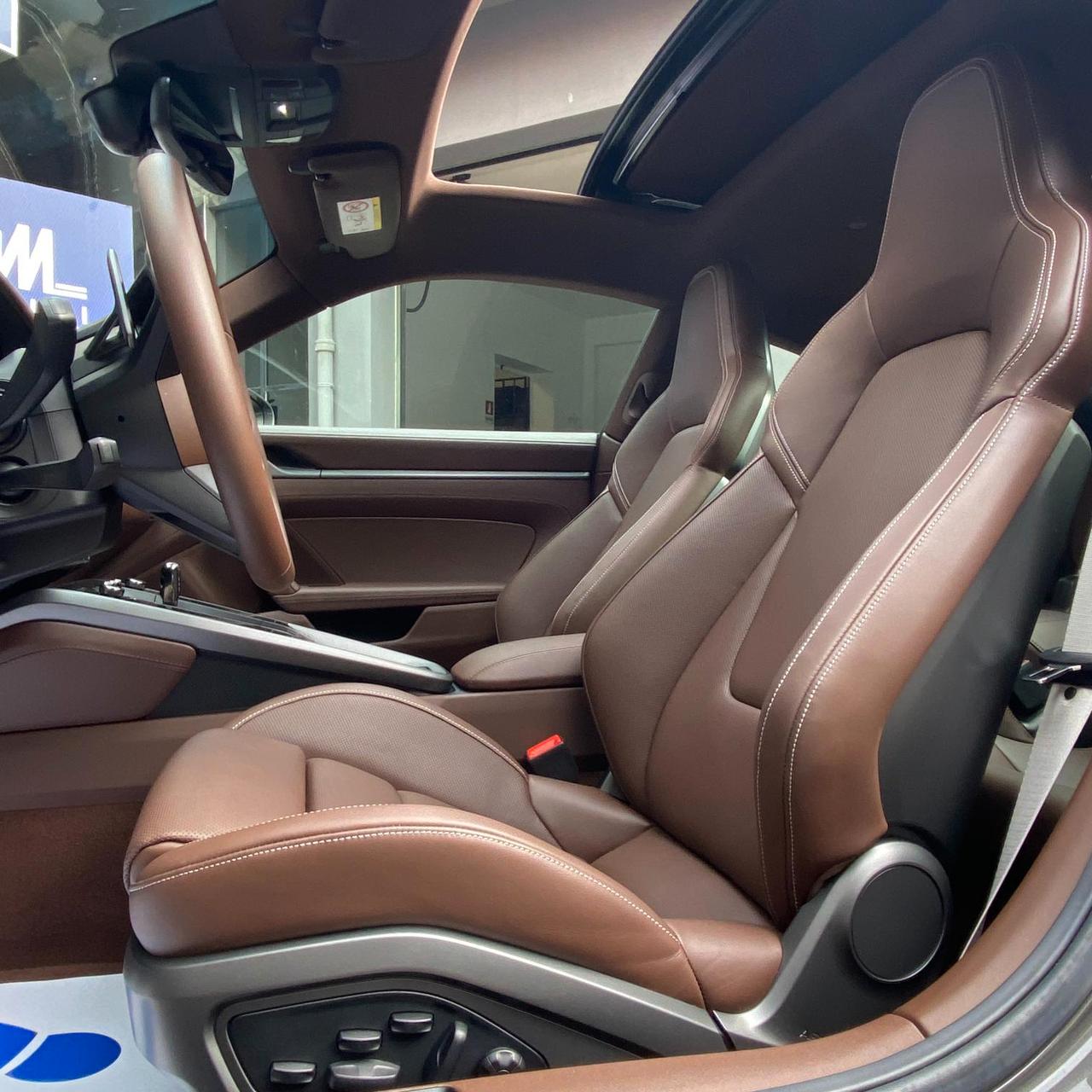 Porsche 911 Coupe 3.0 Carrera 4S auto