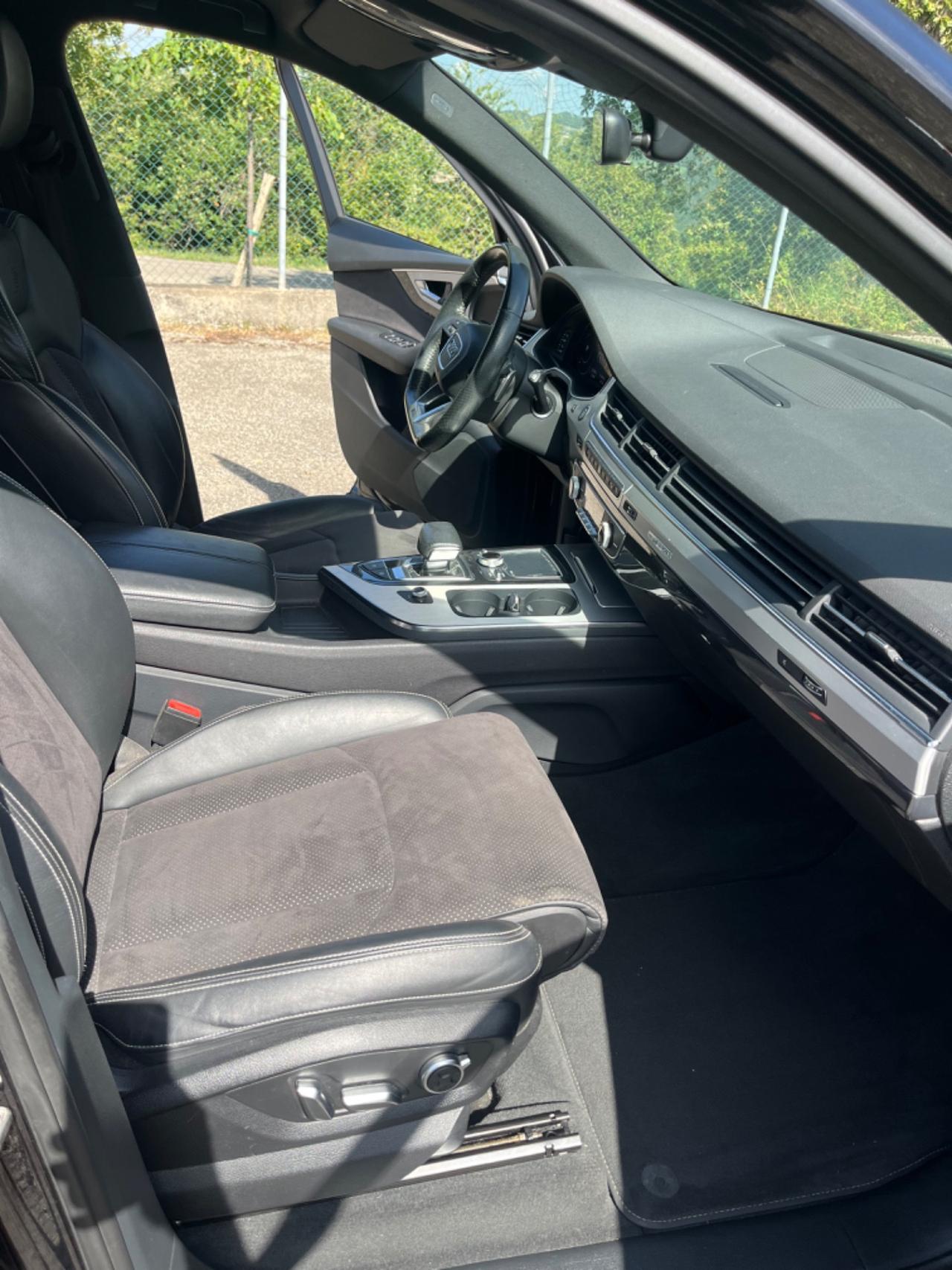 Audi Q7 3.0 TDI 218 CV ultra quattro tiptronic