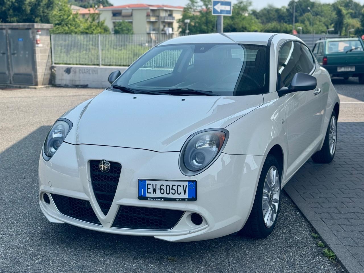 Alfa Romeo MiTo 1.4 78 CV ok neopatentati euro6 distribuzione eseguita