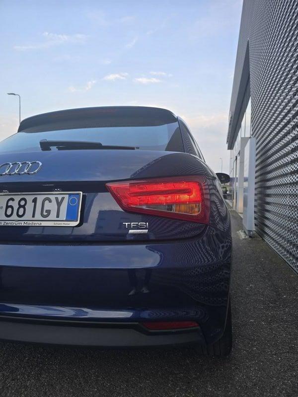 Audi A1 A1 1.0 tfsi ultra Metal Plus 95cv