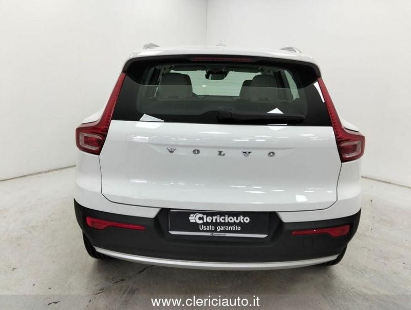 Volvo XC40 B4 AWD Geartronic Momentum Pro