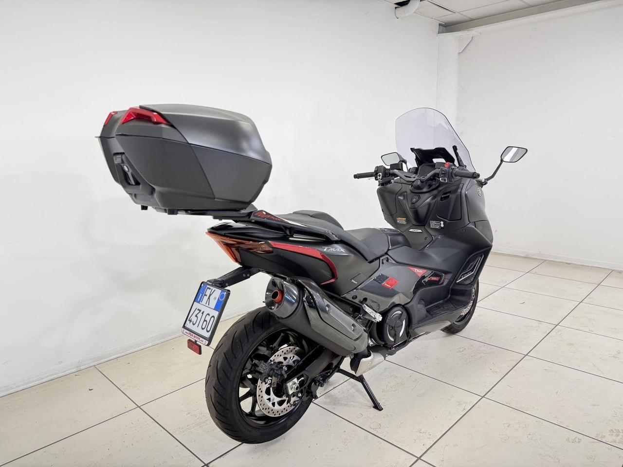 YAMAHA T-Max 560