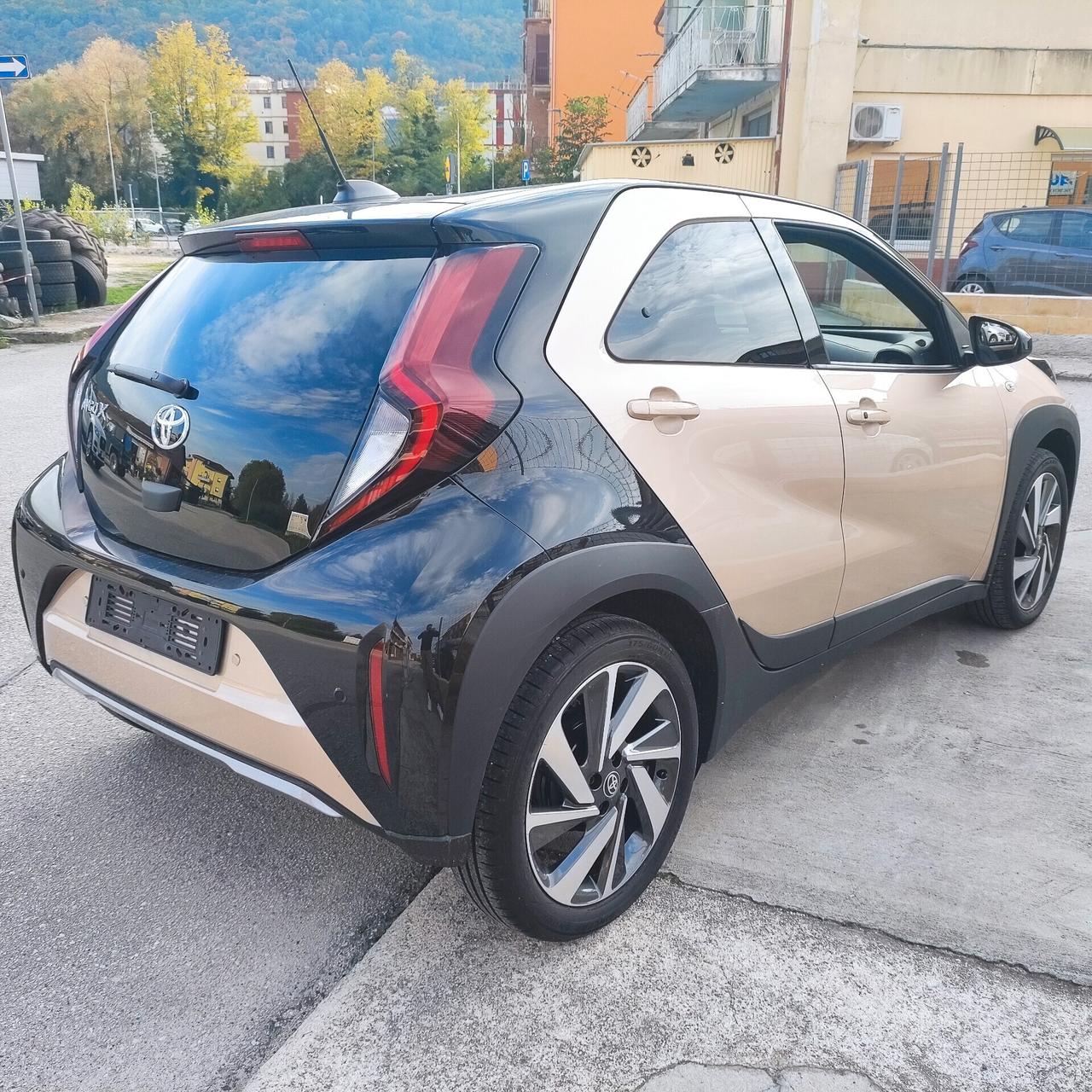 Toyota Aygo X 1.0 VVT-i 72 CV 5 porte JBL Special Edition S-CVT