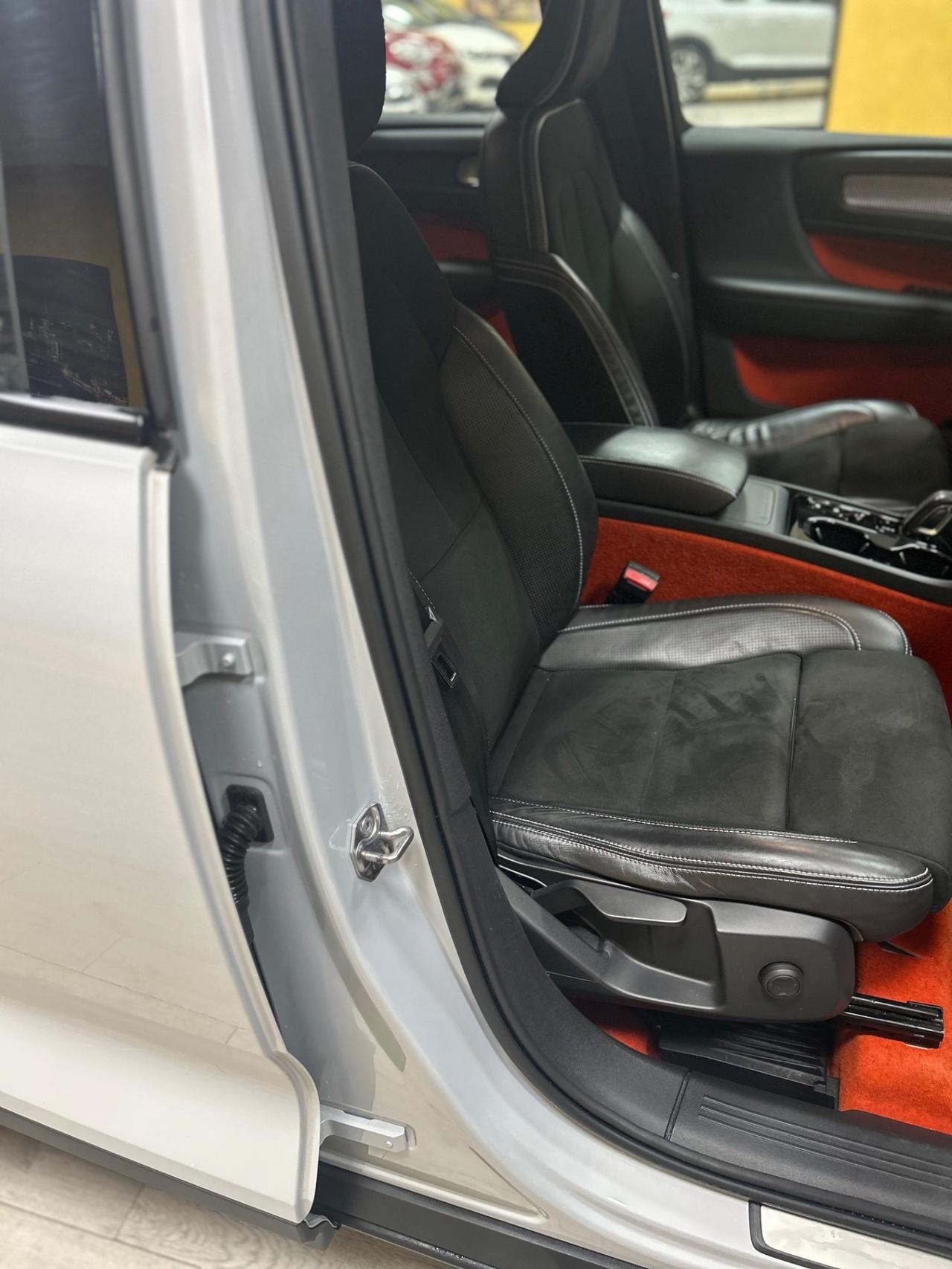 VOLVO XC40 2.0d R-design “AUT/NAVI/PELLE/RETRO”-2020