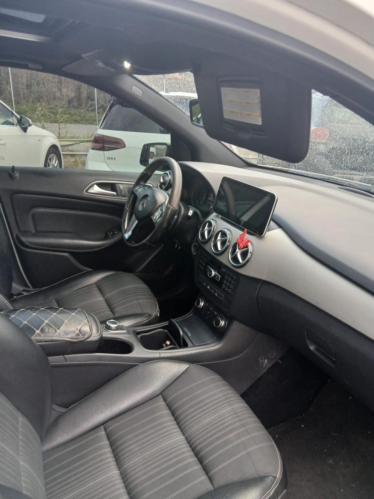 Mercedes-benz B 200 CDI BlueEFFICIENCY Premium