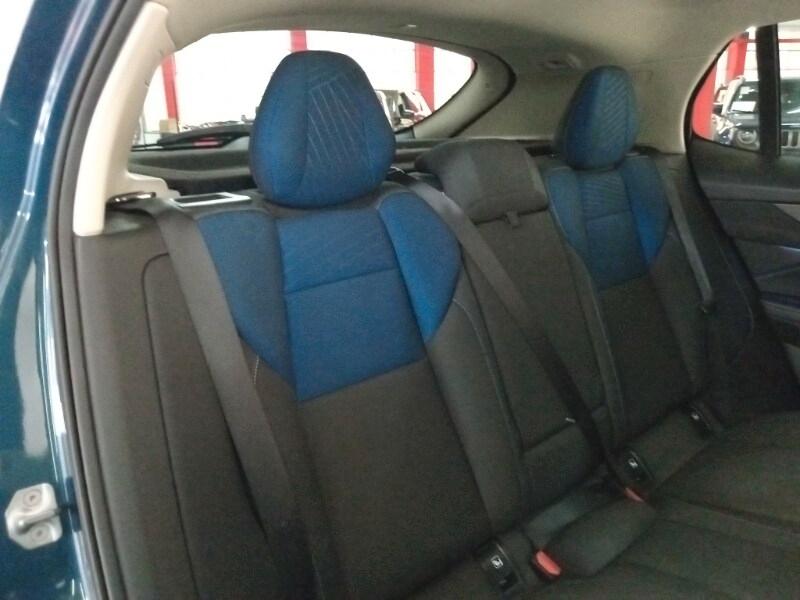 LYNK&CO 01 01 PHEV