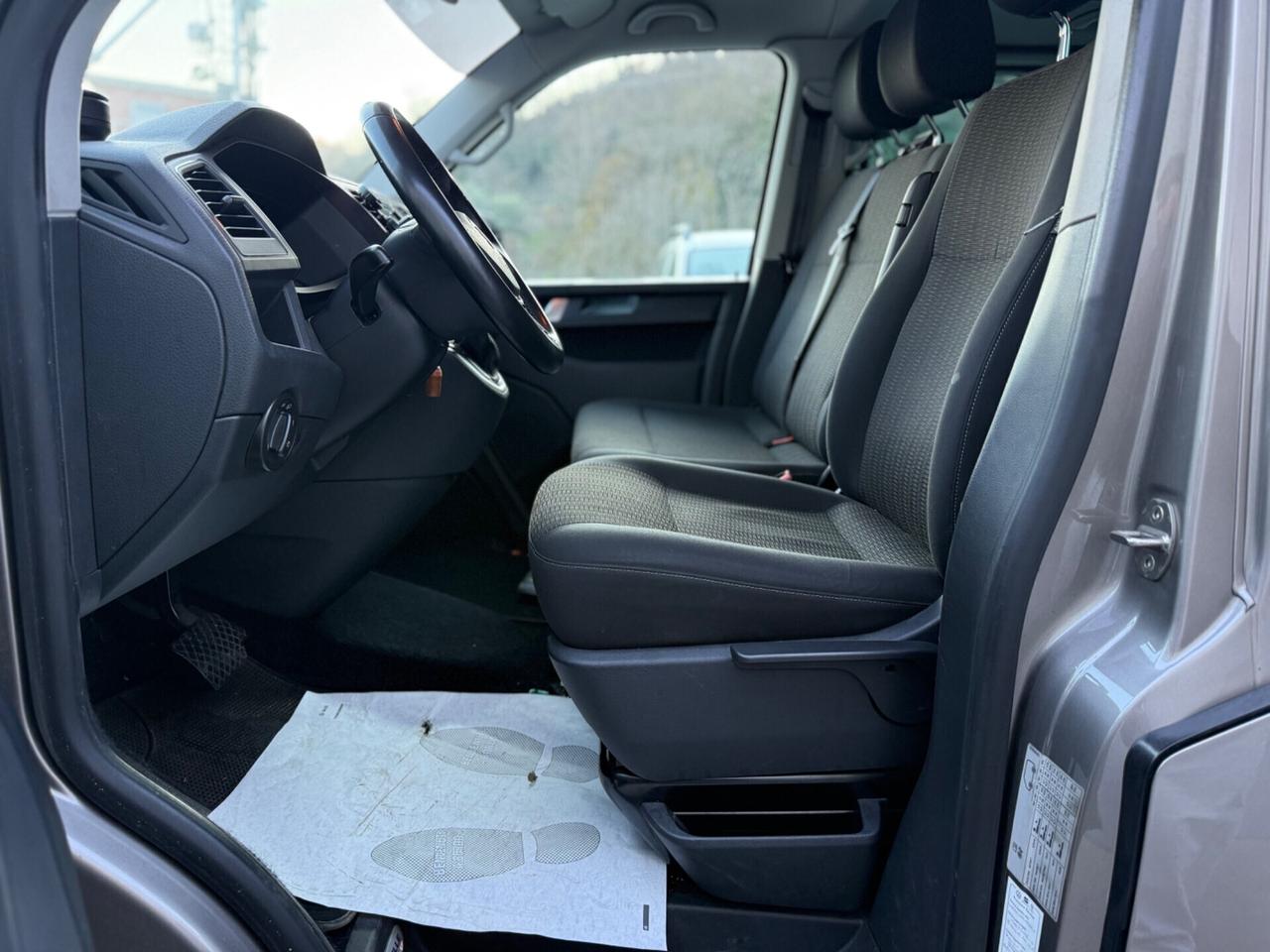 Volkswagen Caravelle 2.0 TDI 150CV DSG 9 posti