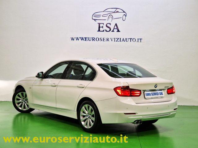 BMW 328 i Luxury