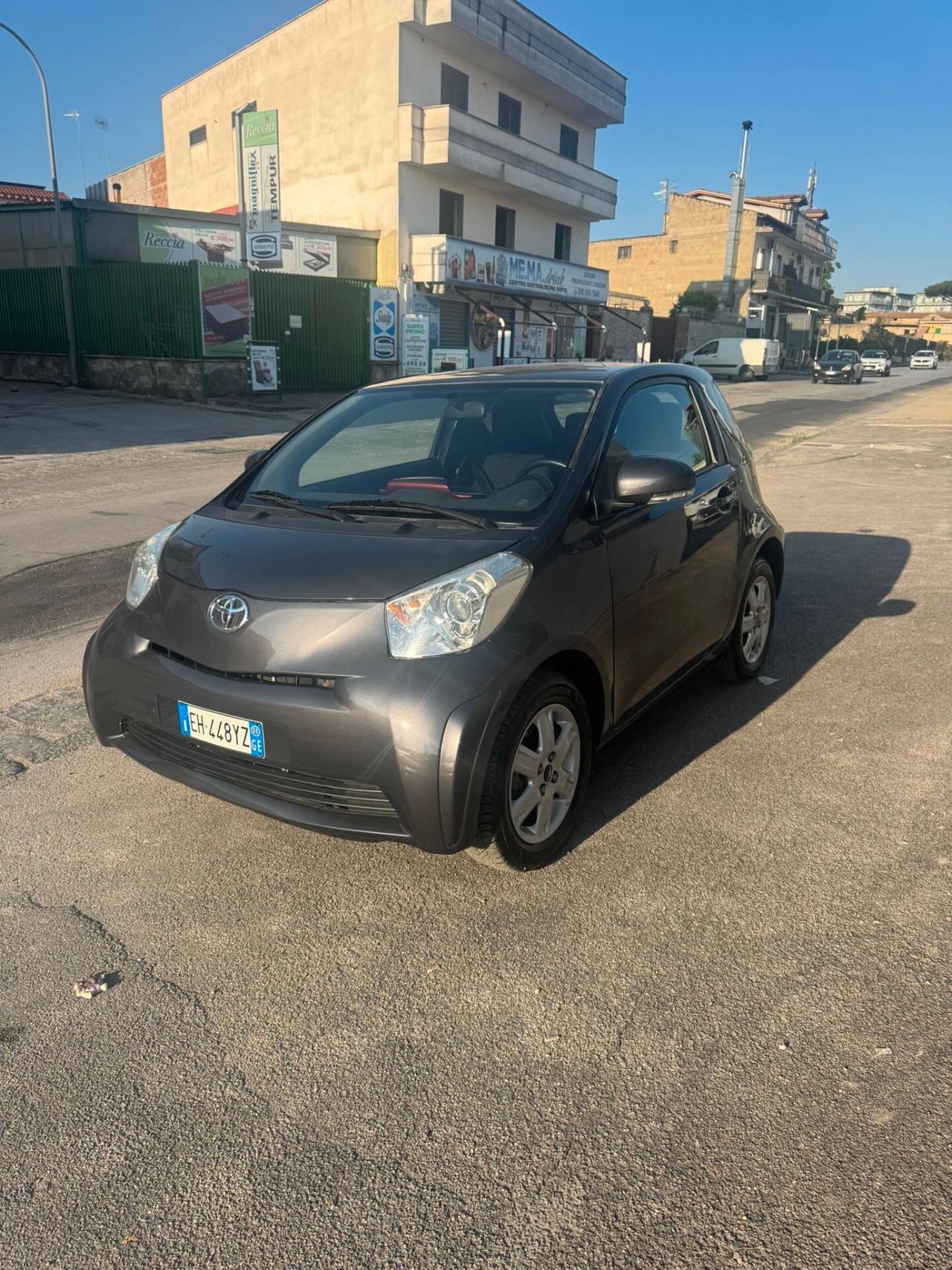 TOYOTA IQ