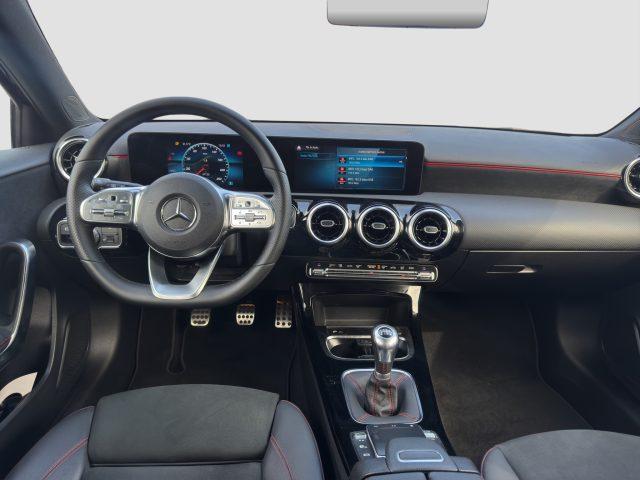 MERCEDES-BENZ A 180 A 180 d Premium