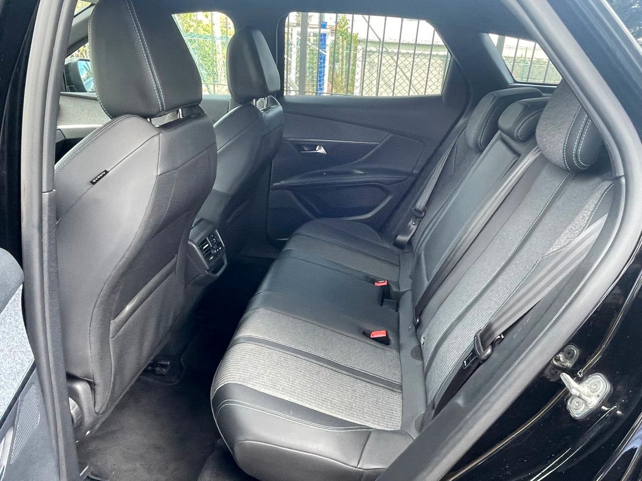 Peugeot 3008 BlueHDi 130 S&S Allure