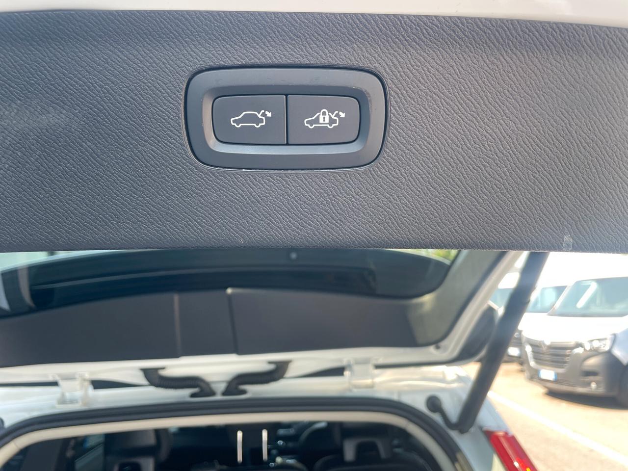 Volvo XC 90 XC90 B5 (d) AWD Geartronic Momentum Pro