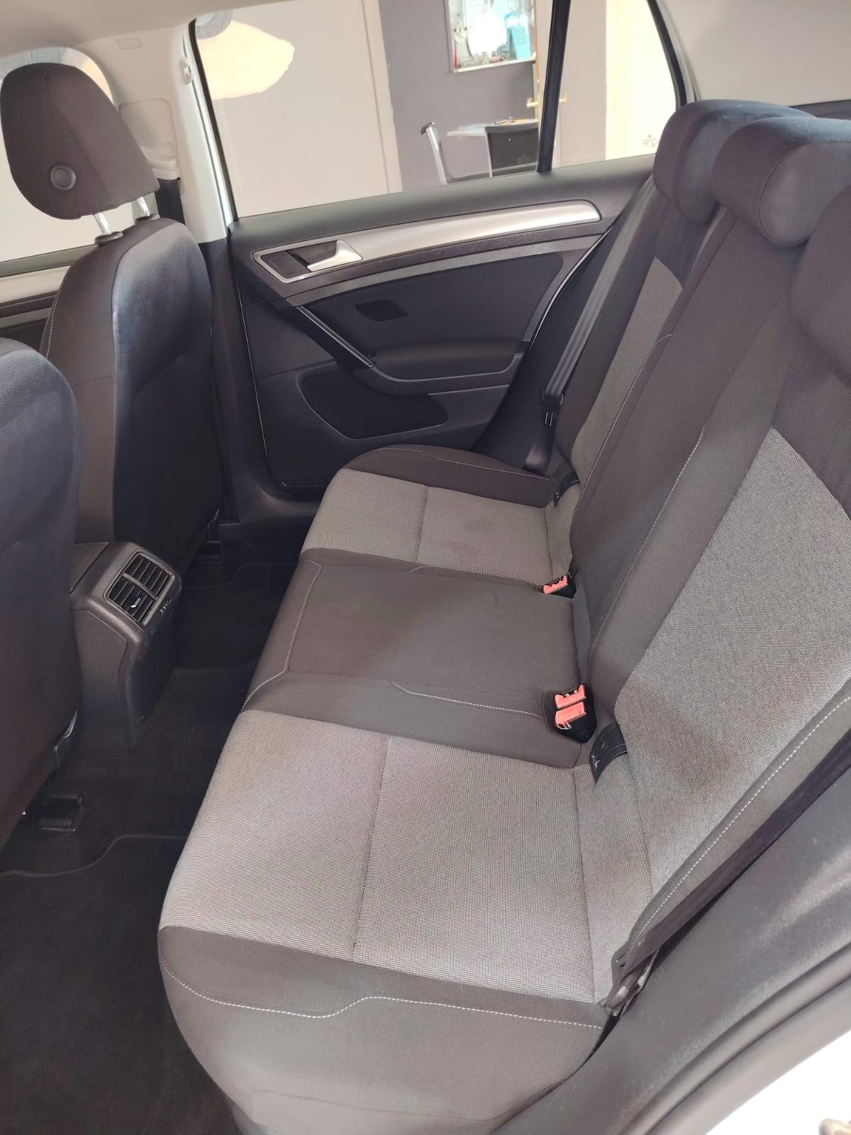 Volkswagen Golf 1.4 benzina metano