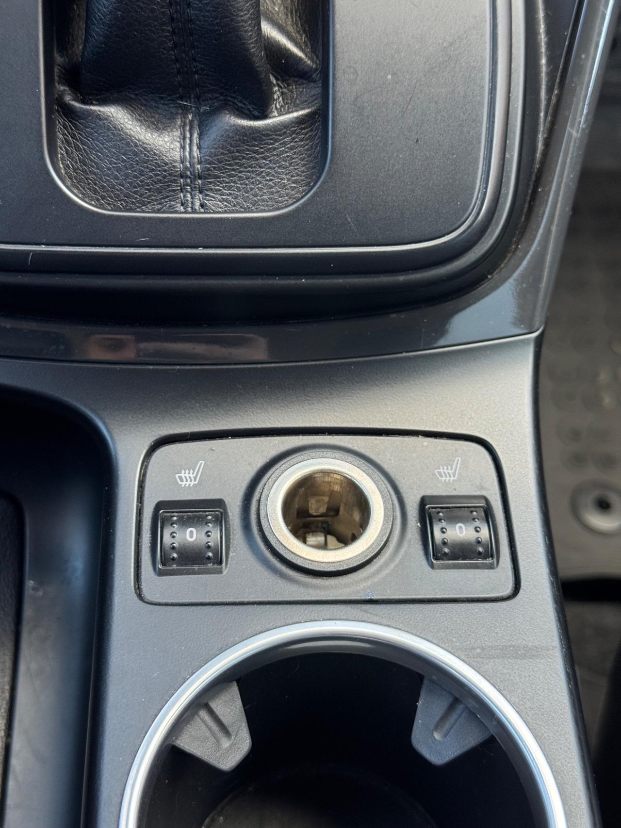 Ford Kuga 2.0 TDCI 140 CV 4WD Powershift Titanium