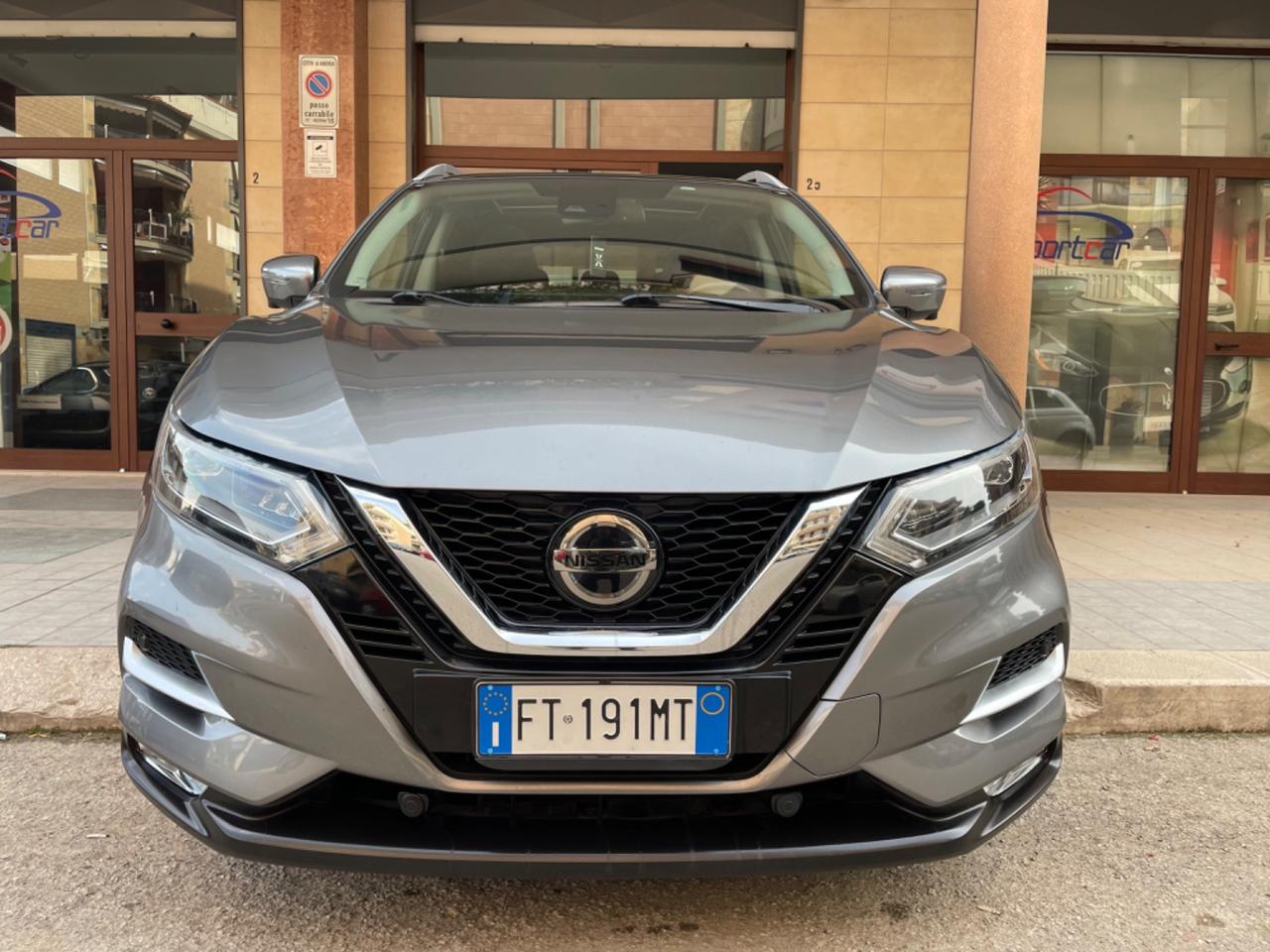 Nissan Qashqai 1.5 dCi N-Connect " TETTO NAVY LED 360"