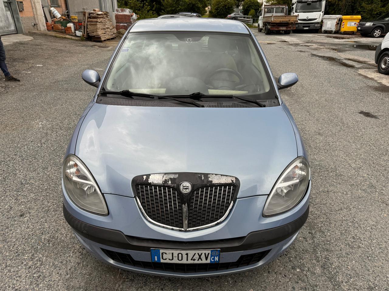 LANCIA Y 1.2 BENZ EURO 4 60 CAVALLI NEO PATENTATI OTTIME CONDIZIONI