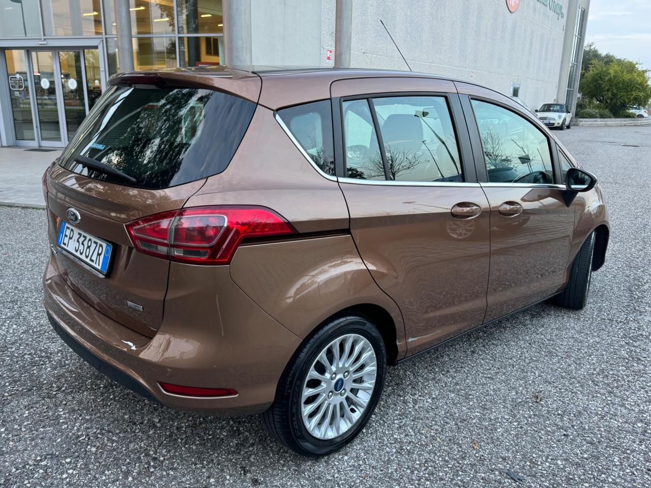 Ford B-Max 1.6 TDCi 95 CV Individual neopatentati