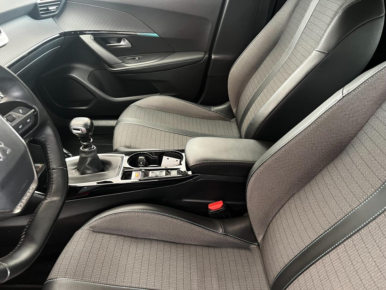Peugeot 2008 PureTech 130 S&S EAT8 Active Pack Perfetta