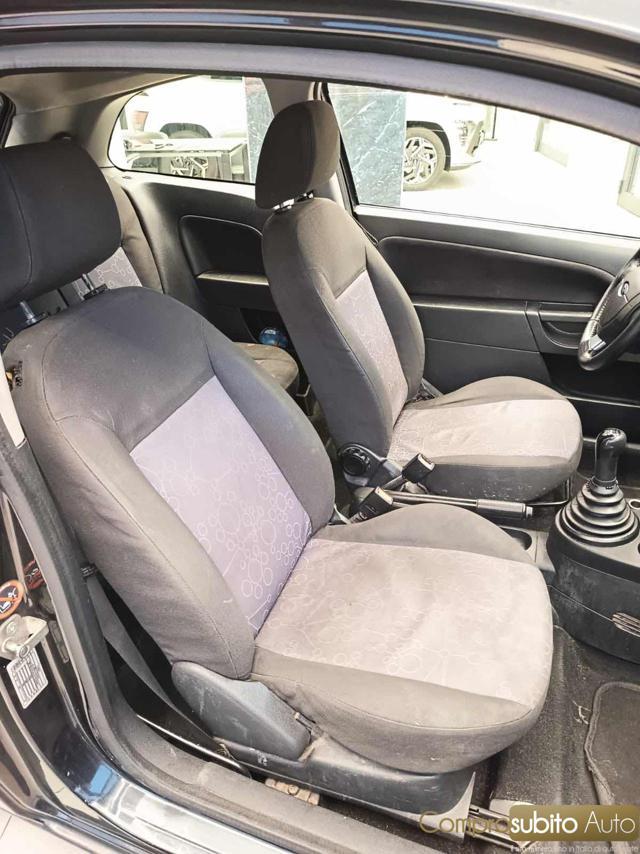 FORD Fiesta 1.2 16V 3p. Titanium