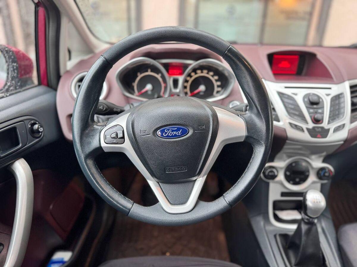 Ford Fiesta DISTRIBUZIONE FATTA!