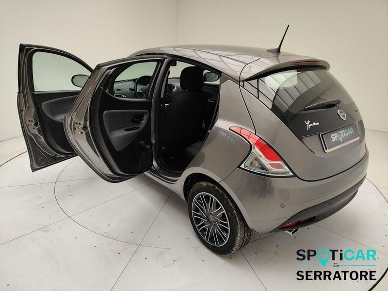 Lancia Ypsilon III 2021 1.0 firefly hybrid Gold s&s 70cv